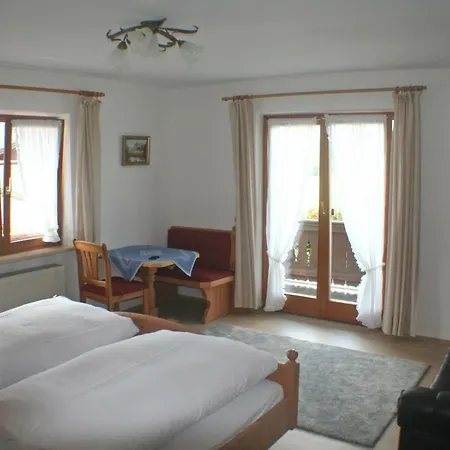 בית הארחה Gaestehaus Sonnenbichl 3*