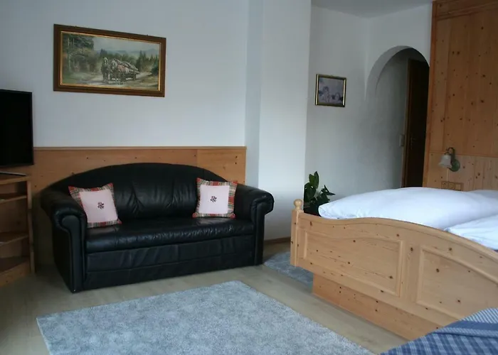Guest house Gaestehaus Sonnenbichl 3*